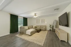 Clean & Cozy 3BR - NASA/Clear Lake/Webster Area - Image 2