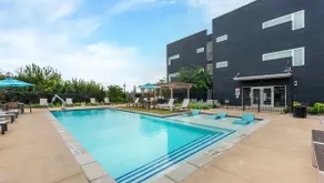LUX 1B1B-Parking,Pool,Gym,Prvt Patio near Trails - Image 4