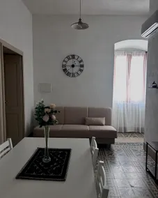 Historic residence apartment - Image 2