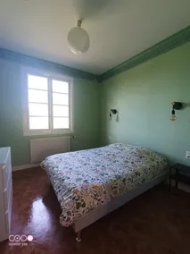 Apartment with terrace and garden - Image 3