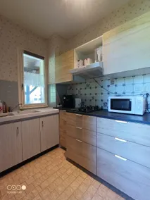Apartment with terrace and garden - Image 5