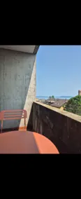 Beautiful Apartment with Lake View - Image 5