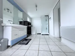 4 bedroom house - Image 4