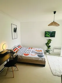 Bright & cozy accommodation 3 min from the city center - Image 5