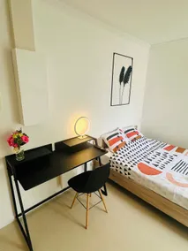 Bright & cozy accommodation 3 min from the city center - Image 4