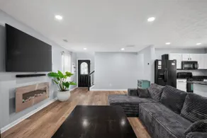 Modern 3 Bed 2.5 Bath Home 7 Mins To ATL Airport - Image 4