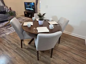 2-BR Modern Home for Families & Work - Image 3
