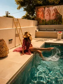 Aladdin Luxury Suites With Shared Pool - Image 3
