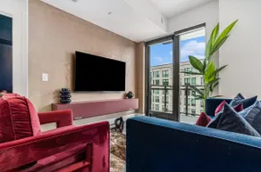A Cozy Luxury Stay - Image 4