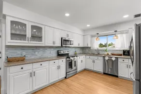 Salt Water POOL, GAME room, KING BED &PET friendly - Image 4