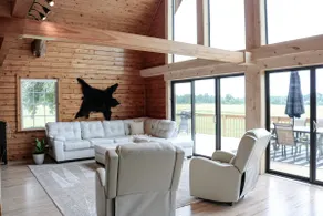 Cedar & Stone Lodge - Image 4