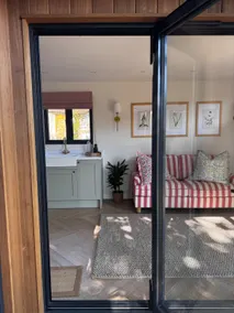Oxford Country Cabin - Image 2