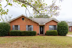 Family & Wellness Retreat • Sleeps 8 • Near Auburn - Image 2