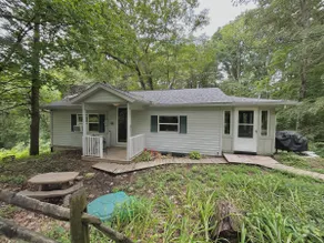 Hocking cottage in the woods - Image 2
