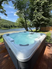 Luxe Riverfront Cabin 4 - Image 3