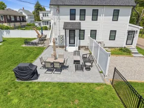 Historic 5BR, Dual Kitchens, Walk to Beach - Image 4