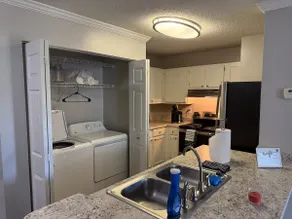 Beautiful 2BR/2BA in Heart of Greenville - Image 3