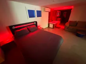 Modern cozy single-story apartment - Image 2