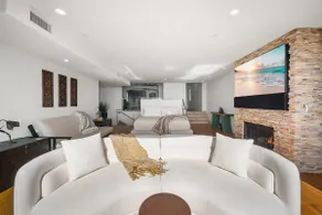 Oceanfront Escape on boardwalk-Loaded w/Amenities - Image 5