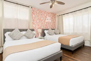 Fun Haus • MovieRoom • Games • HotTub • Solar-Pool - Image 2