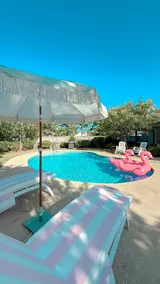 The Salty Flamingo w Pool+Hot Tub+Ping Pong - Image 4