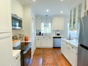 Designer Downtown Oasis - Image 4