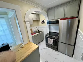 Grand two bedroom - Image 3