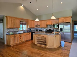 Century Lodge - Image 2