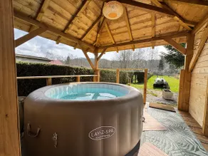 The Cozy Little Chalet with HOT TUB - Image 3