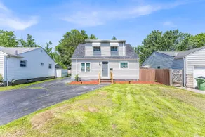 Modern & Stylish | Cozy 3BR Home w/ hot tub - Image 3