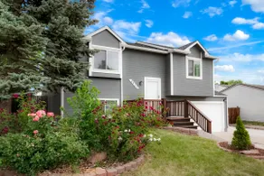 Stylish 4BR Retreat | HotTub,GameRoom,Private Yard - Image 4