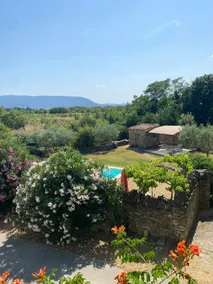 La Rochère - Hamlet with swimming pool in Gordes - Image 3
