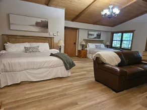 Nature Chalet - 4b - Image 2