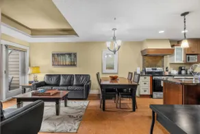 Fireplace Suite, Hot Tub, Pool & Free Park Pass - Image 4