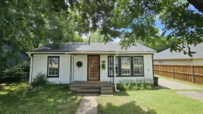 Downtown Ivory Studio Getaway• Walk Shops & Dining - Image 3