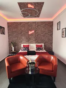 Romantic escape loveroom spa near Luxembourg - Image 5