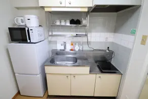 Royal Heights Kasuga, large studio 308 - Image 3