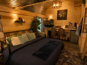 Creekwood Cottage ~ Private Hideaway - Image 3