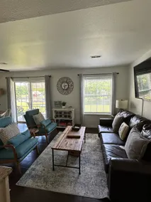 Cozy Condo - Lake Frontage, Walk-in - Image 2