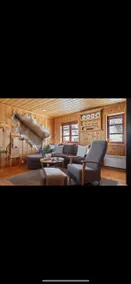 Small cabin in the middle of everything - Image 3