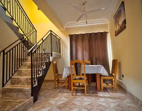 Phil's Apartment - Image 3
