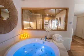 Cocoon - Romantic suite with spa - Downtown - Image 2
