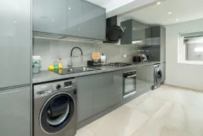 Spacious Home Heated PoolApril-Sep in Tilehurst - Pass the Keys - Image 3