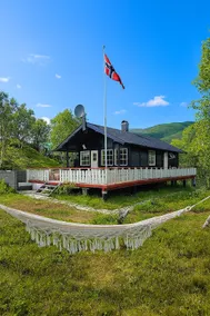 Cottage with idyllic location - Image 2