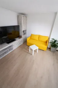Cozy house, quiet location, parking - Image 3