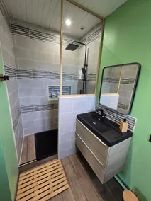 Private 1-bedroom accommodation Air conditioning Hot tub Breakfast - Image 4