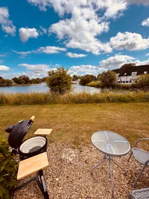 Barneys Retreat - Lakeside Getaway - Image 4