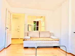 2-room flat in Geneva Old Town - Image 5