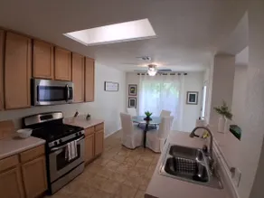 Great Location+ Backyard+Comfort+Spacious+Retreat - Image 4