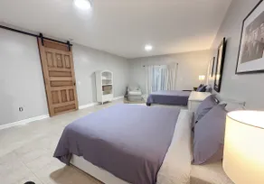 The Carriage House - Image 2